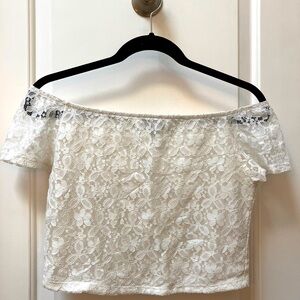 Off the shoulder lacey summer crop top